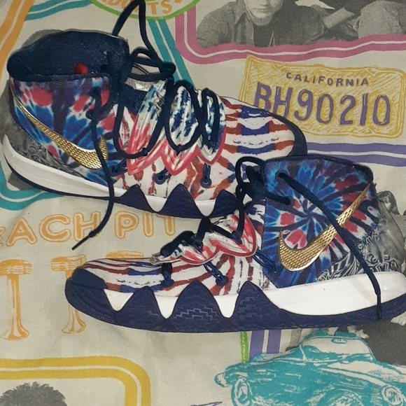 Nike Kybrid Tie Dye USA Kyrie Irving Shoes